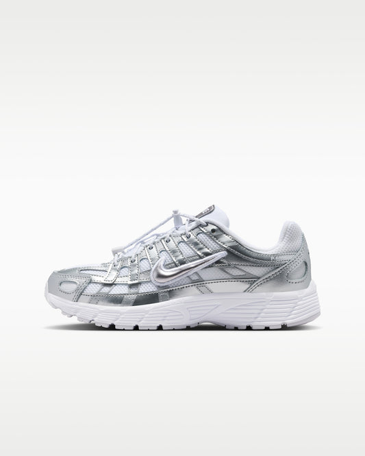 Nike P-6000 - Blanc/Argent Métallisé