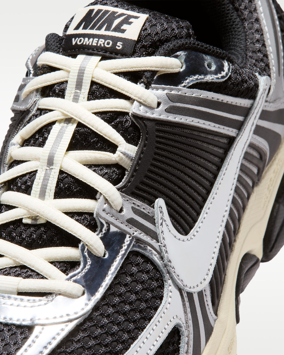 Nike Zoom Vomero 5 - Noir/Argent Métallisé