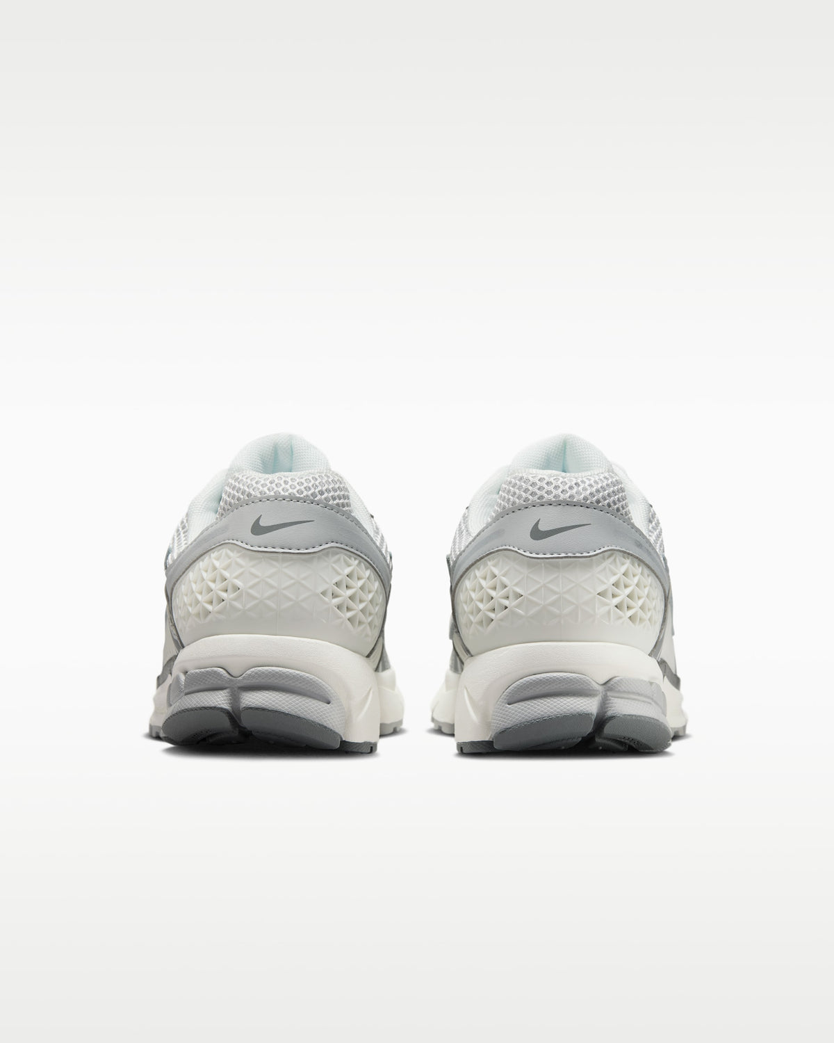 Nike Zoom Vomero 5 - Argenté/Blanc