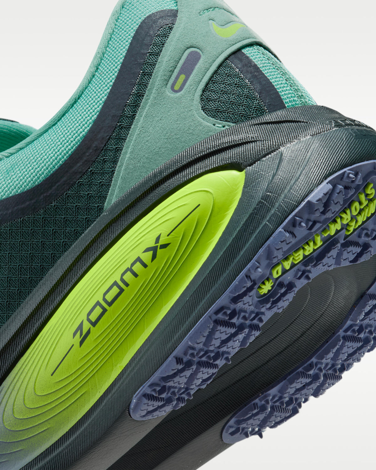 Nike Vomero 18 GORE-TEX Vert Algue/Jaune Volt