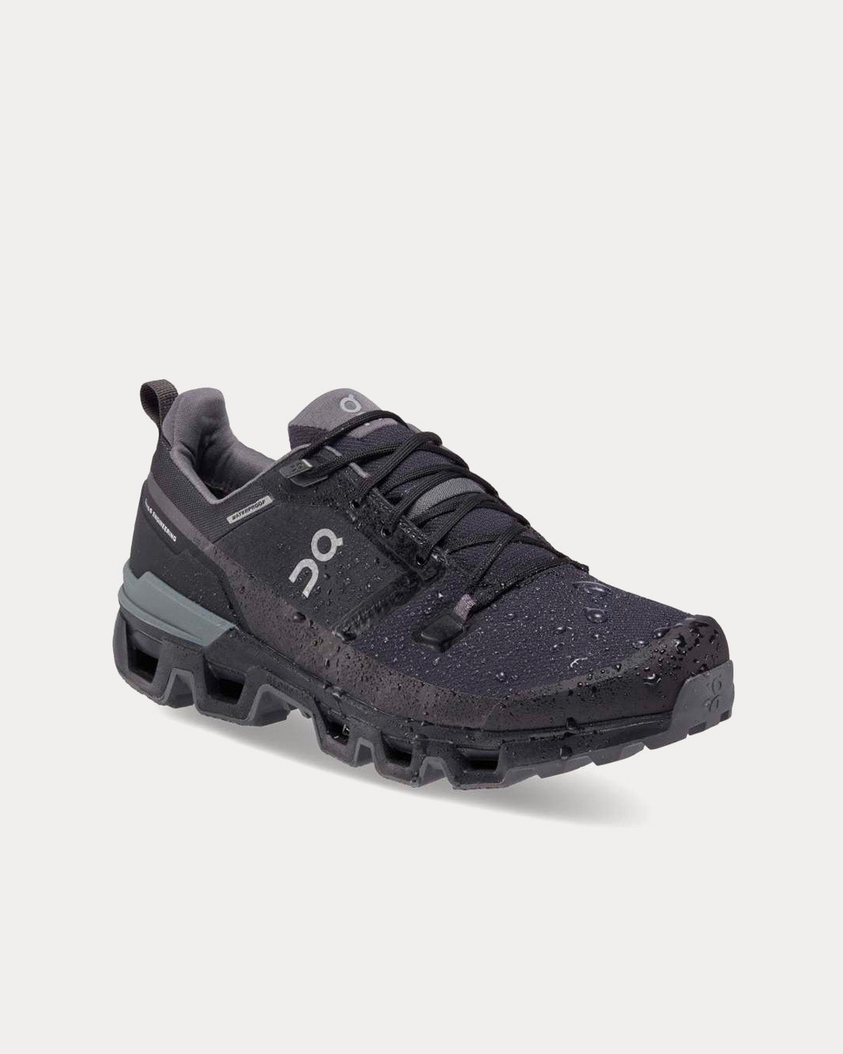 On Running Cloudwander Waterproof - Noir