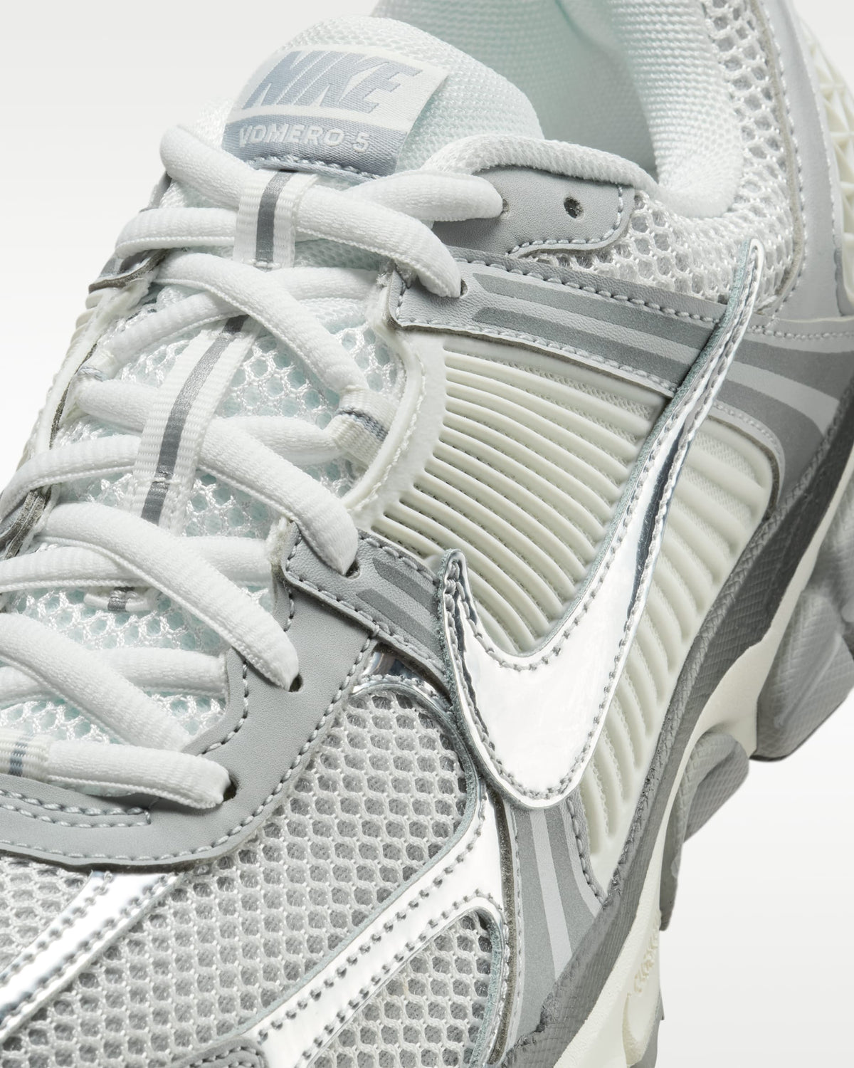 Nike Zoom Vomero 5 - Argenté/Blanc