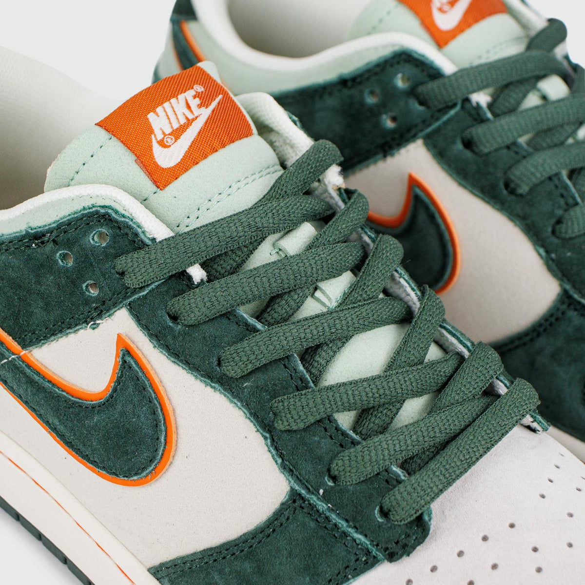 Nike SB Dunk Low "Vert Foncé/Orange"