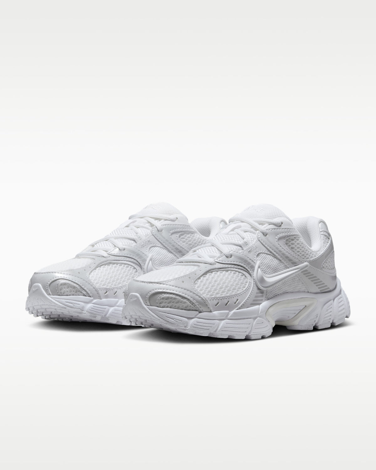 Nike V5 RNR - White & Metallic Silver