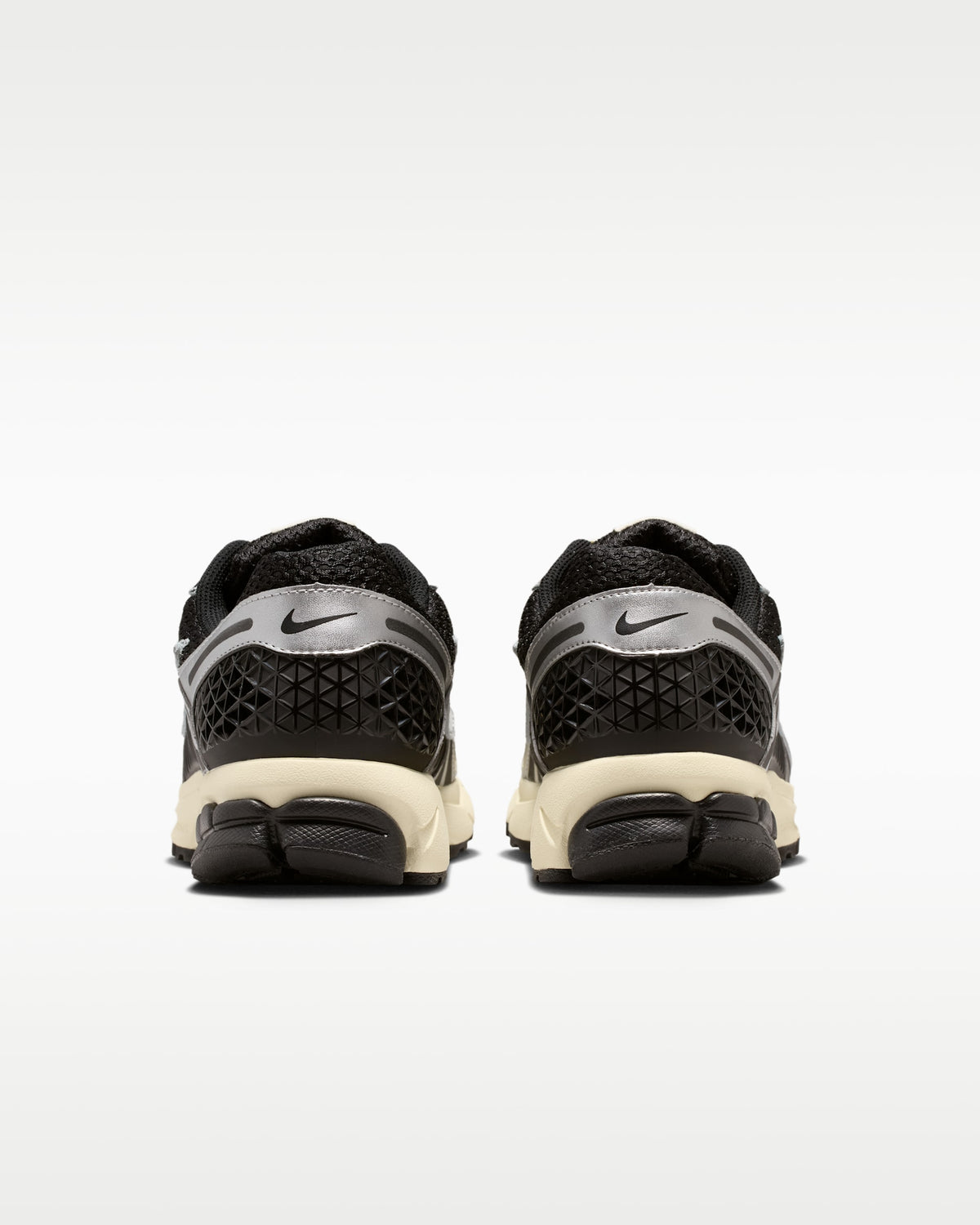 Nike Zoom Vomero 5 - Noir/Argent Métallisé