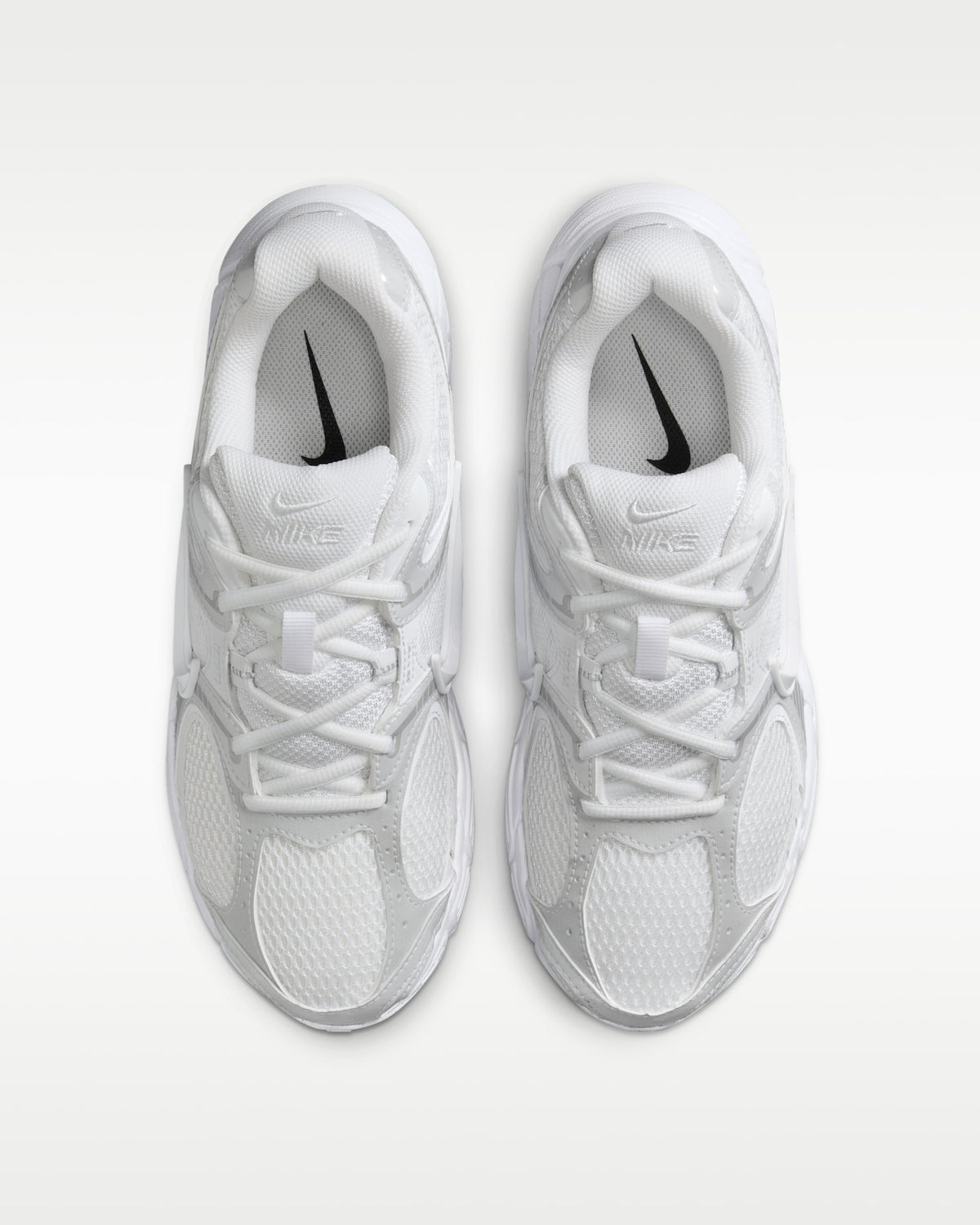 Nike V5 RNR - White & Metallic Silver
