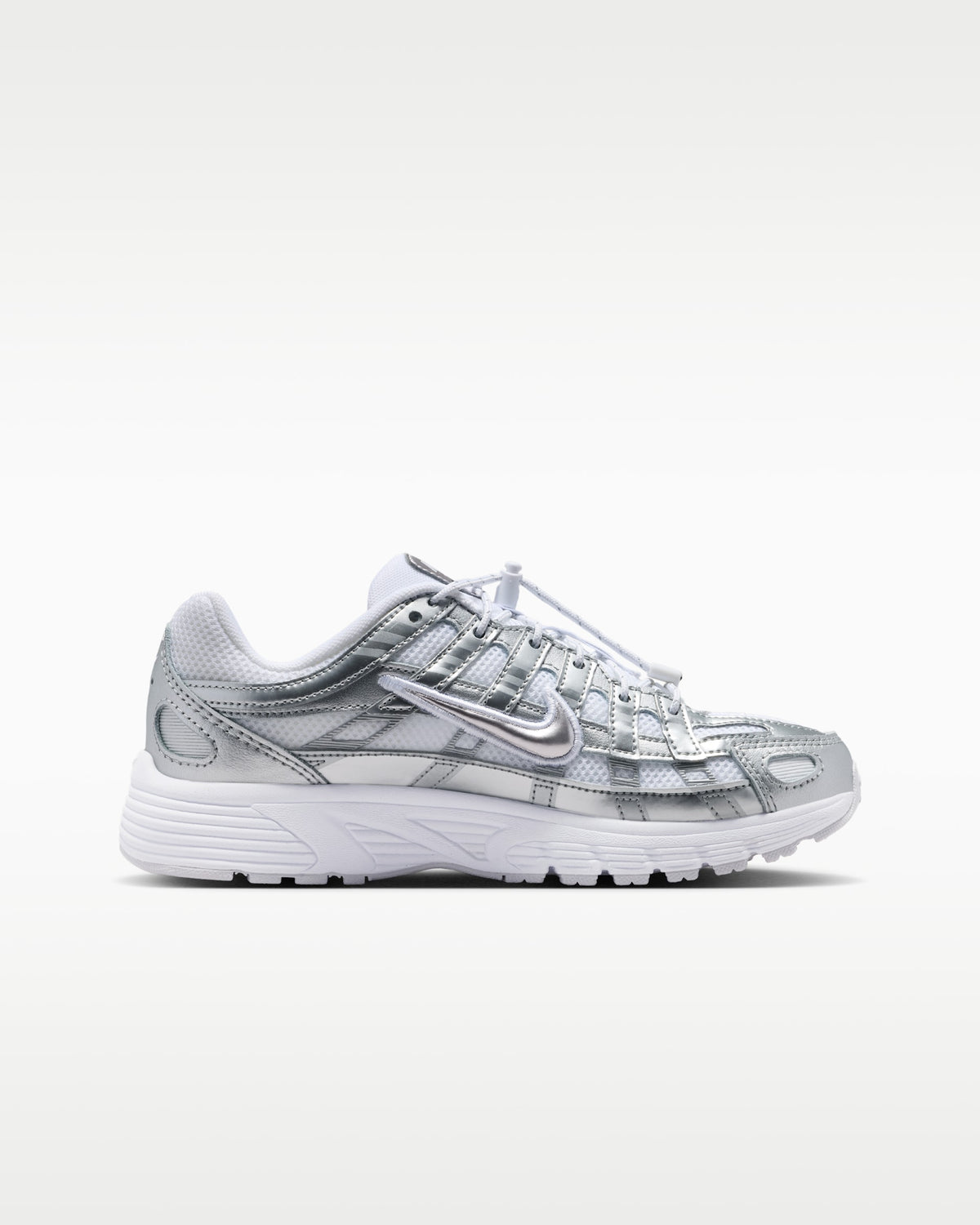 Nike P-6000 - Blanc/Argent Métallisé