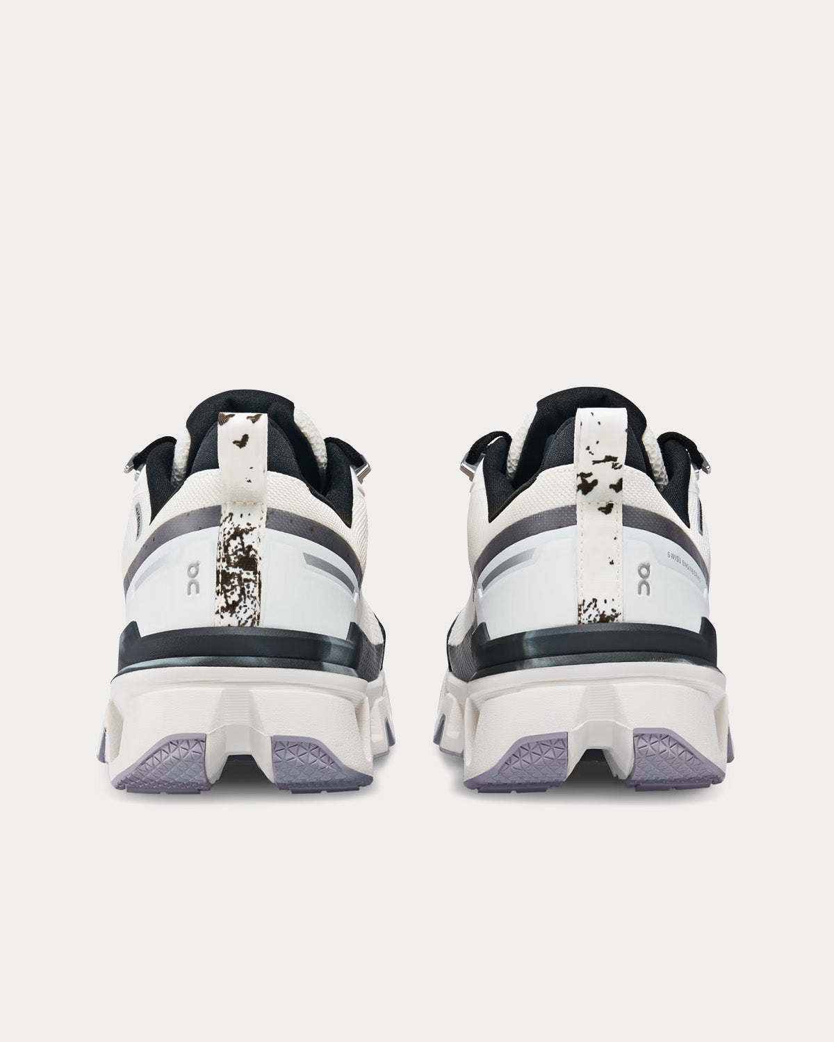 On Running Cloudwander Waterproof - Ivoire/Noir
